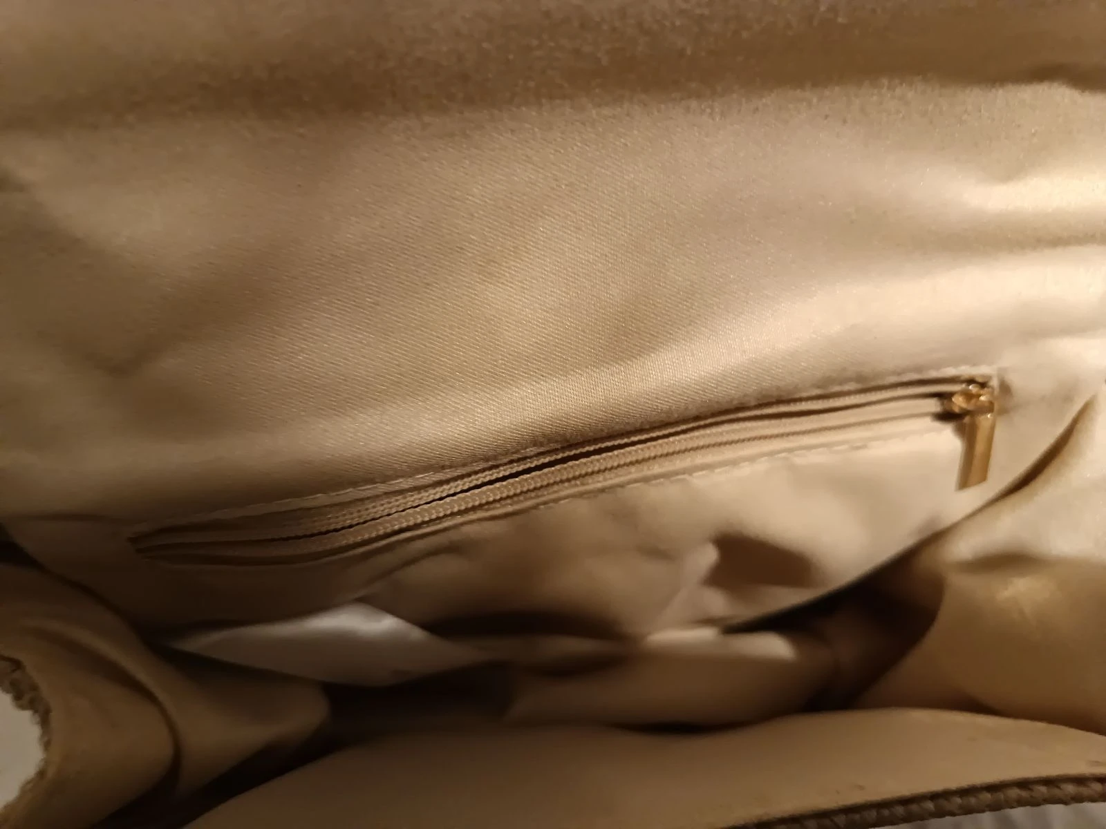 Pochette Elegante com Detalhes de Conchas – photo 4